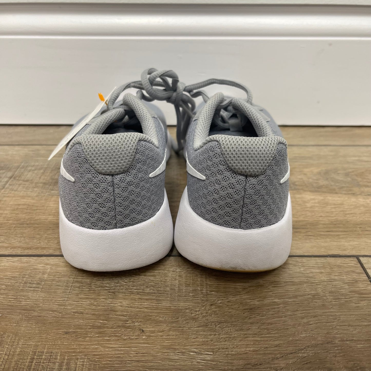 Kids Size 5 Gray Nike Shoes