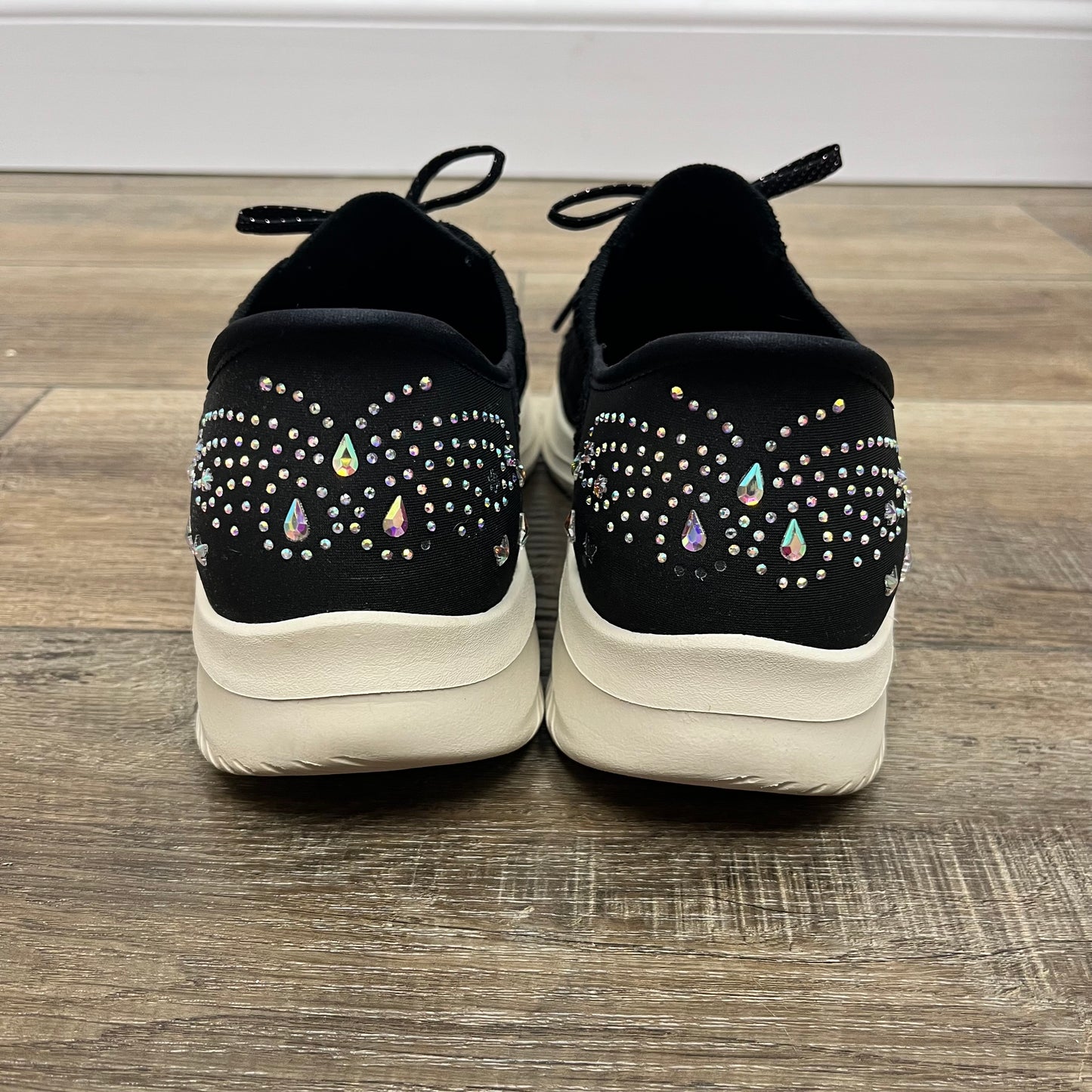 Size 8 Black Skechers Slip-Ins