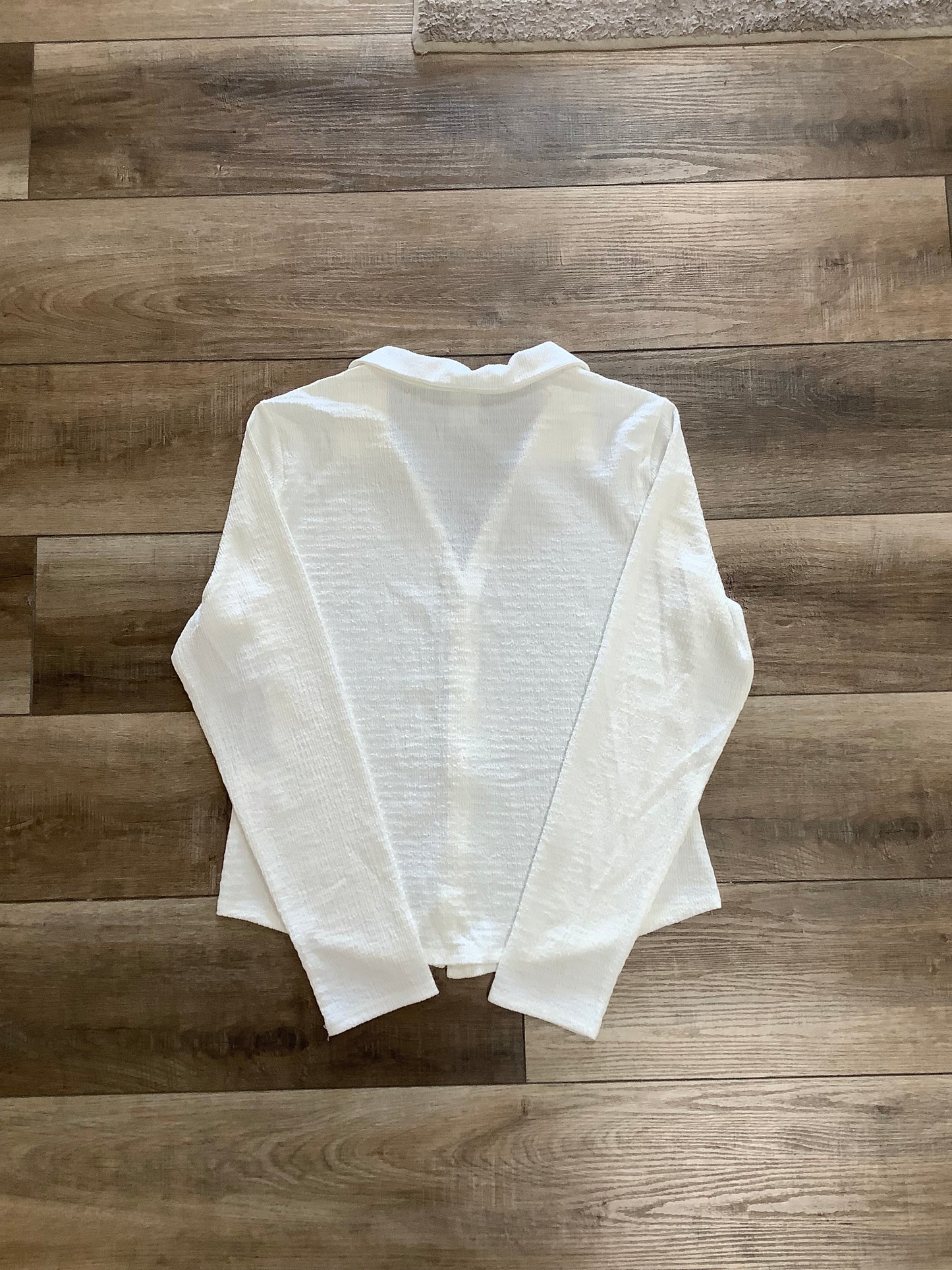 No Boundaries XL White Polyester Button Up! New W/Tags🤍