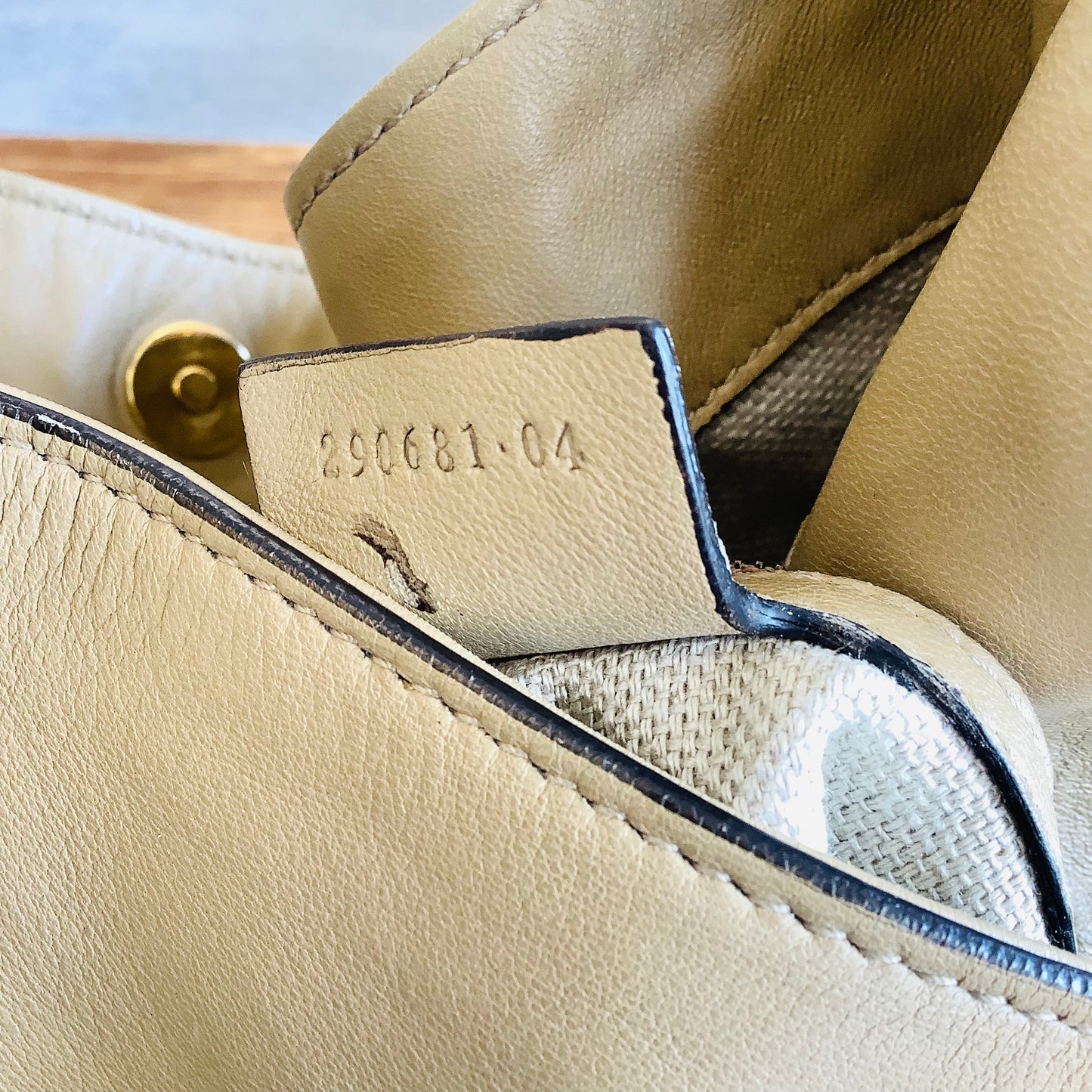 Gucci 1970 authentic large leather hobo bag