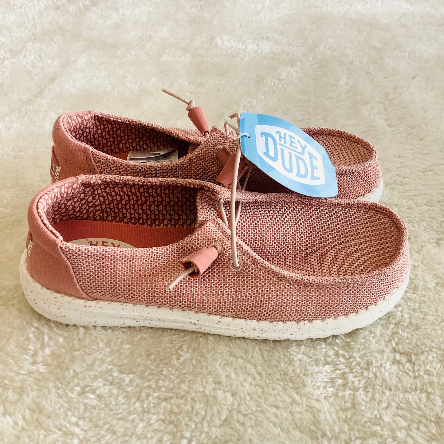 Hey Dude size 8 Wendy stretch Sox dusty pink