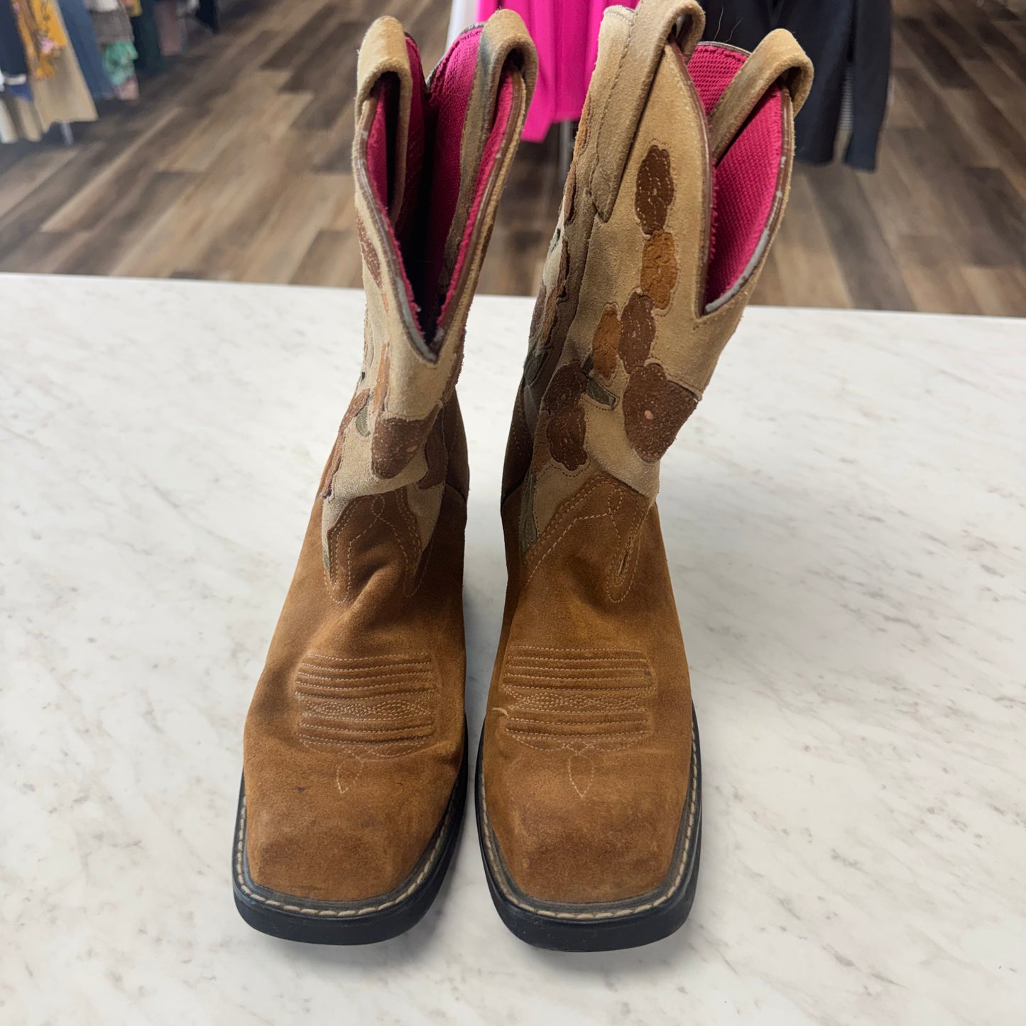 Ariat Size 8.5 Women’s Boots