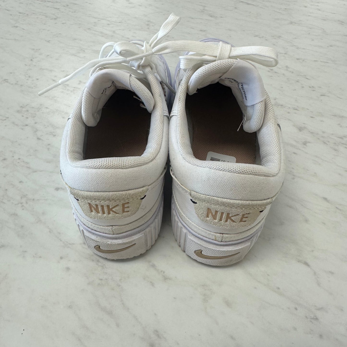 Nike 8.5 White Court Legacy Life Platform Casual Sneakers