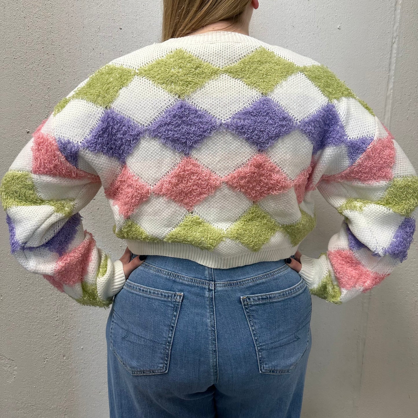 Petal Dew L Green/White/Purple/Pink Diamond Cropped Sweater