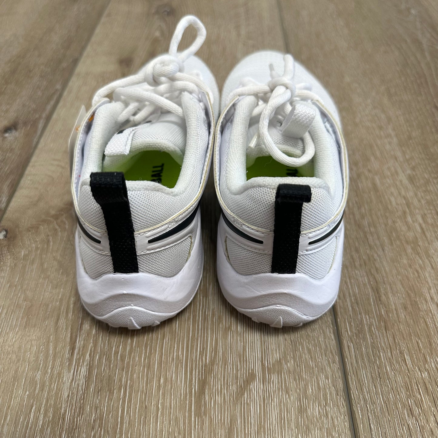 Nike 6 White/Black Zoom HyperAce 2 Shoes