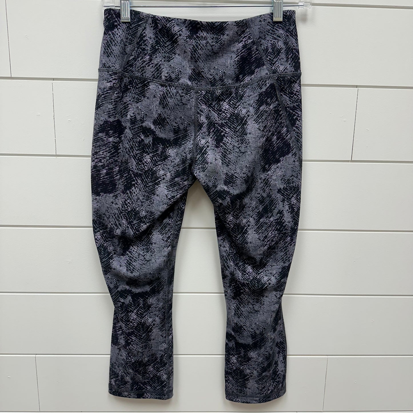 Patagonia Small Black/Grey/Purple Cropped Leggings