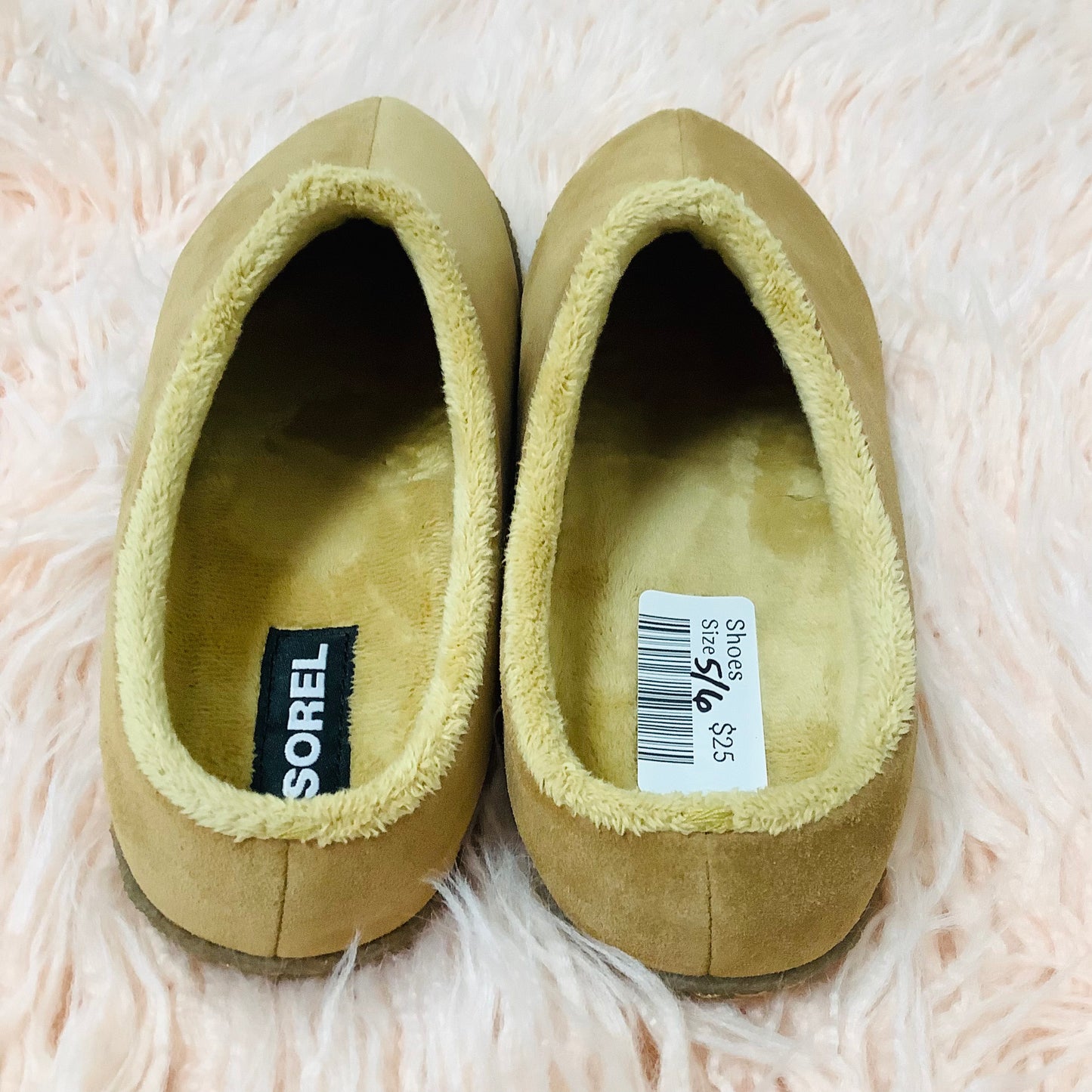 SOREL size 5/6 leather slip ons