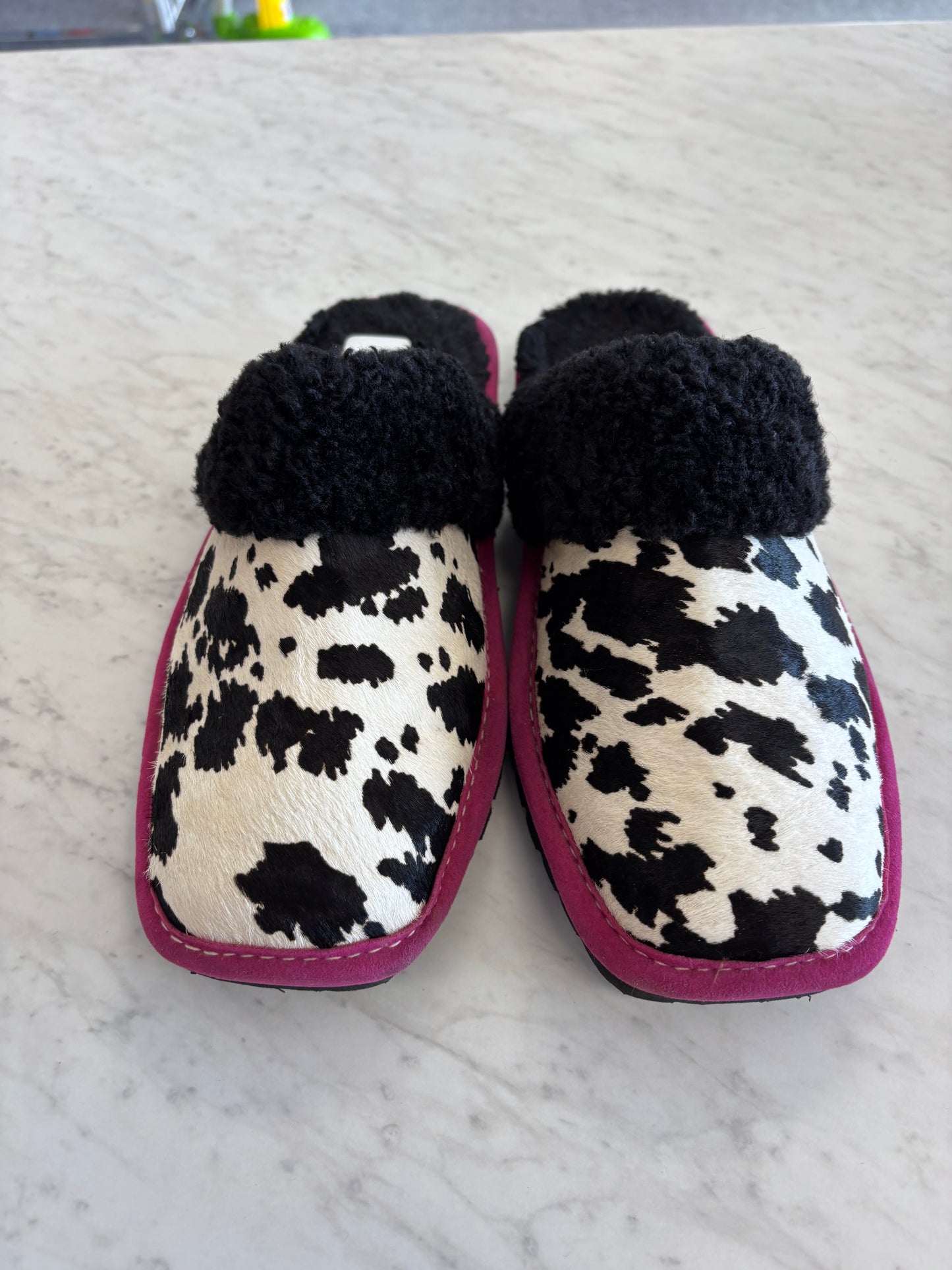Ariat slippers size 9
