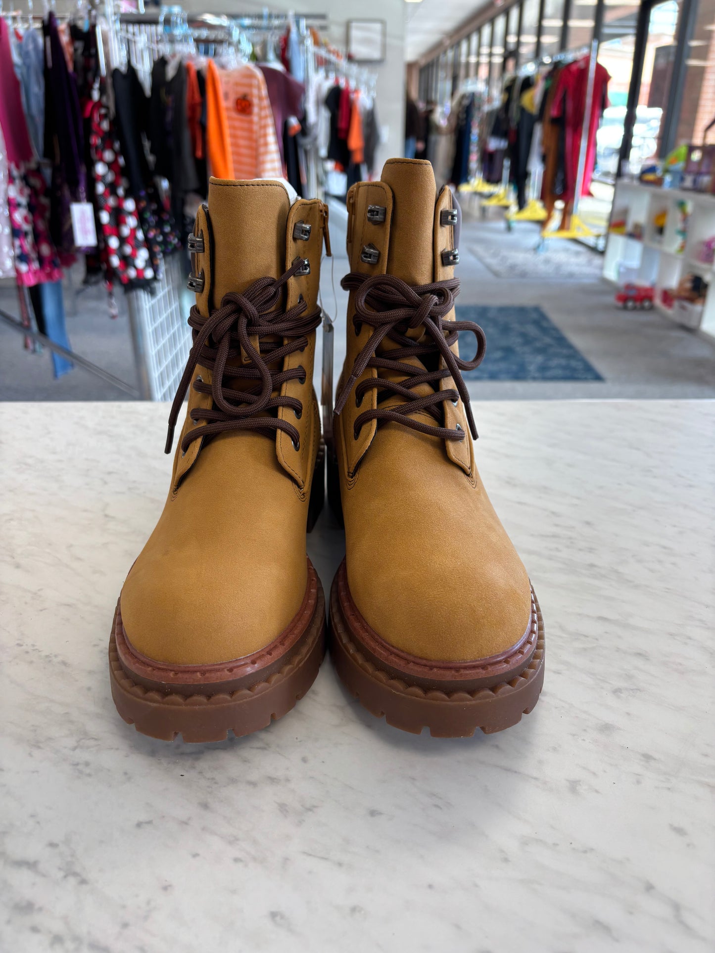 Wild Fable boots size 8