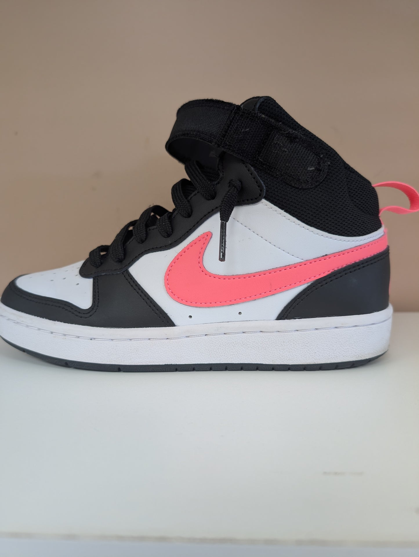 Kids Nike Court Borough Mid 2 size 5 Youth