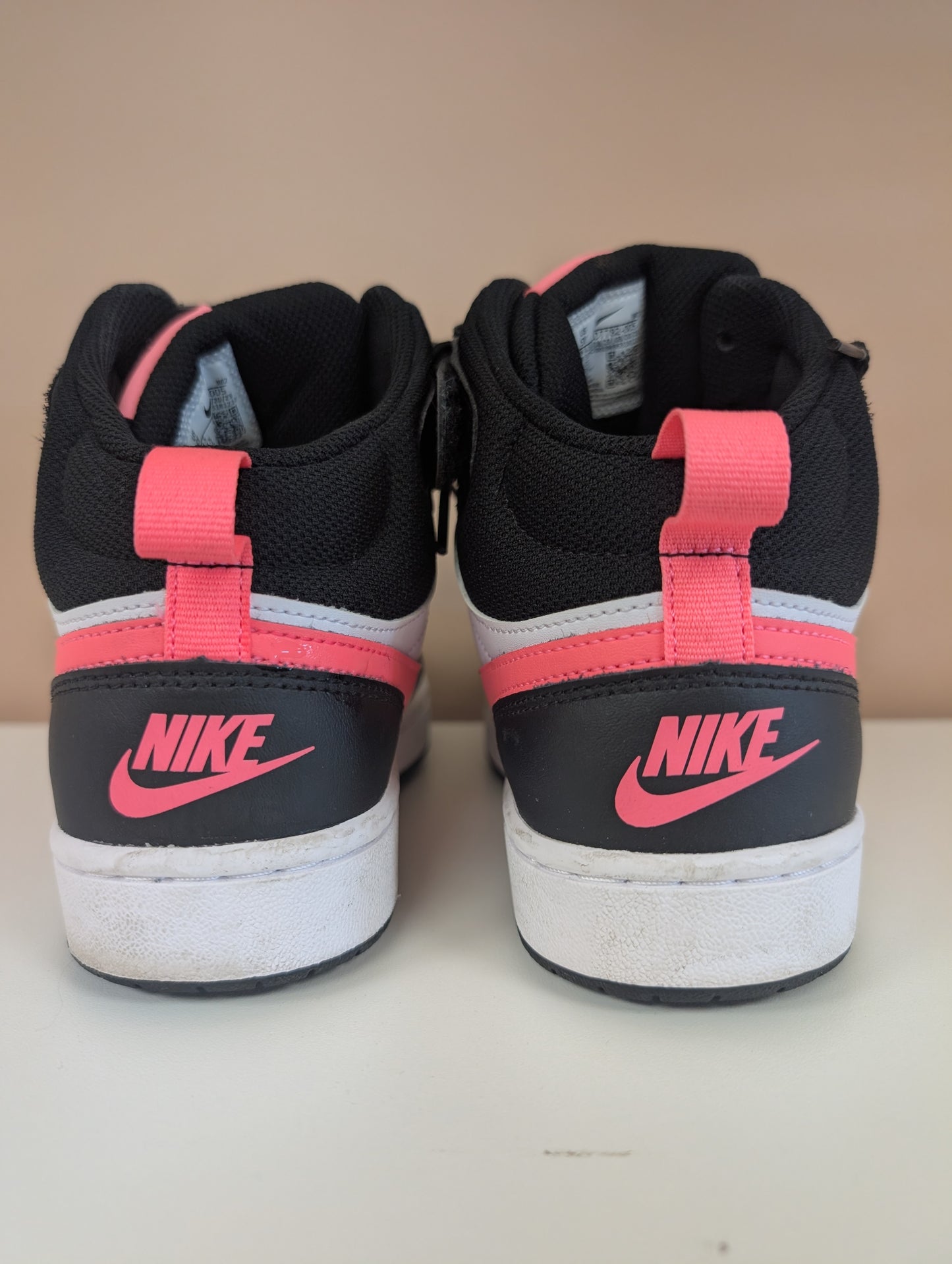 Kids Nike Court Borough Mid 2 size 5 Youth
