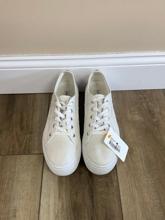 Size 9 White Creme Steve Madden Tennis Shoes