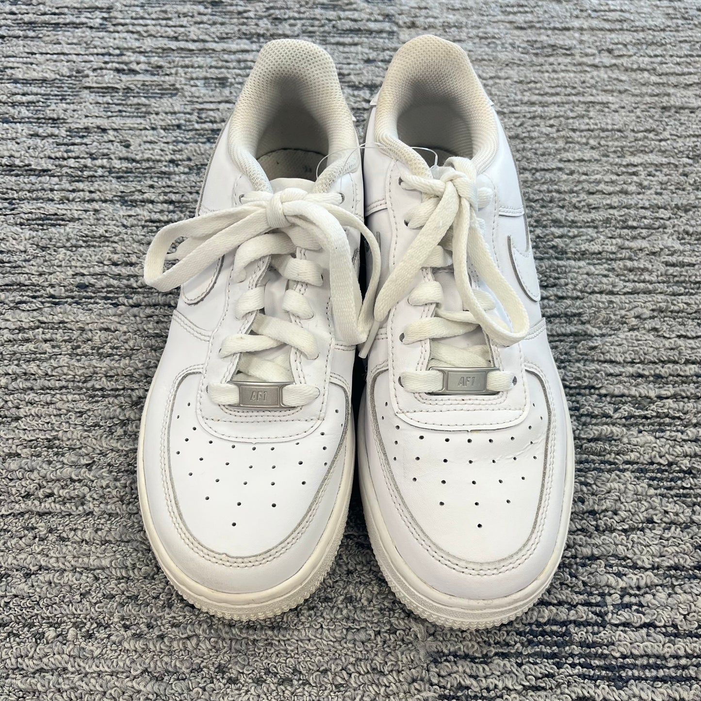 Girls Size 5 Nike Shoes