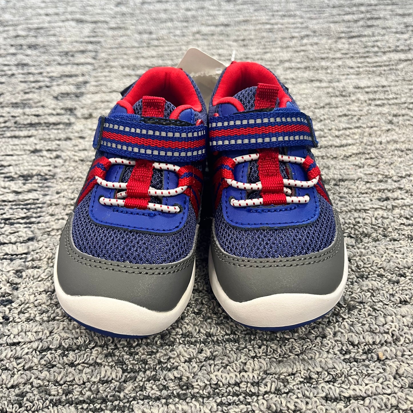 Boys Size 5.5 Stride Rite Shoes Like New!