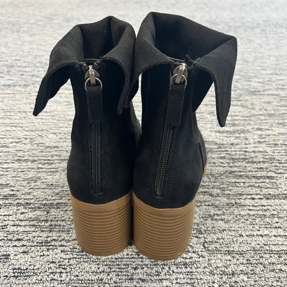 Size 10 Sun & Stone Boots Like New!