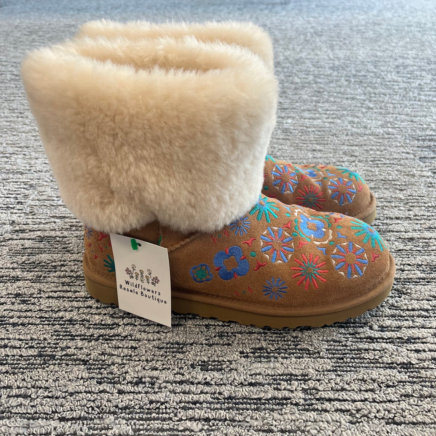 Size 7 Embroidered UGG Australia Boots