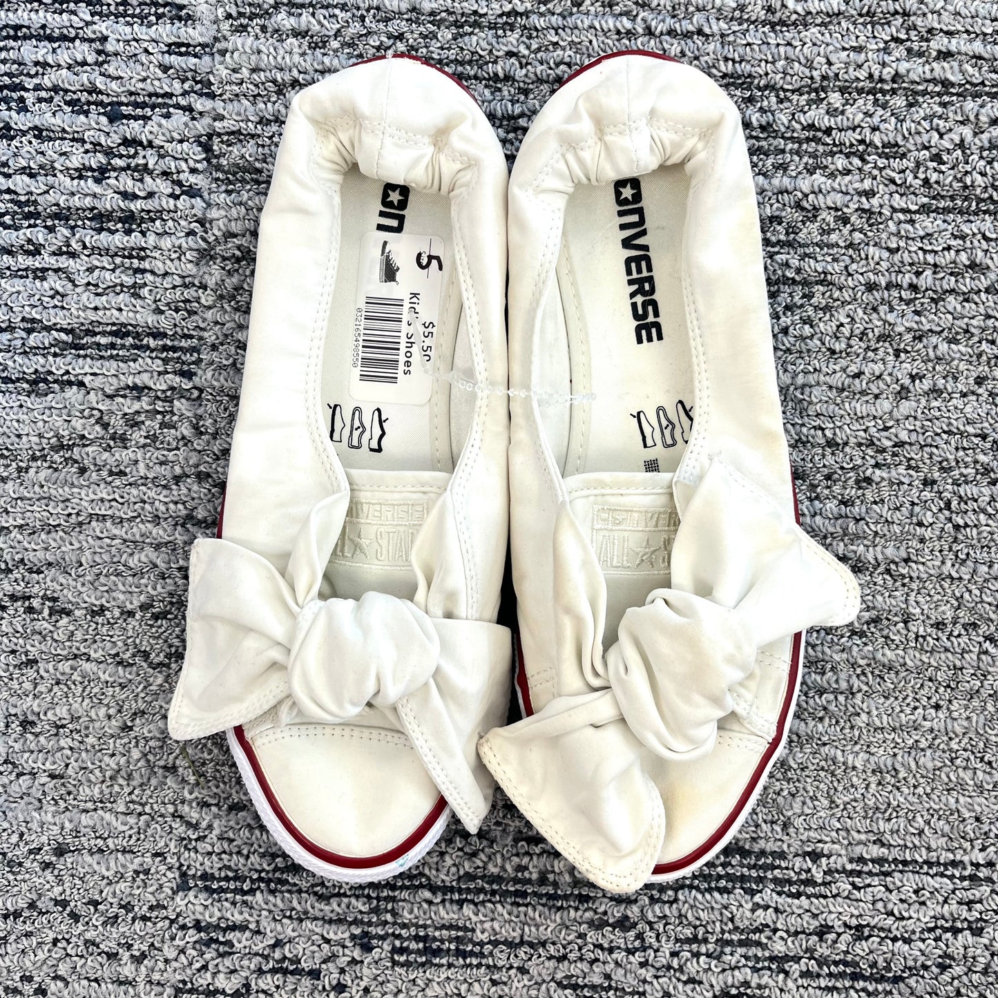 Girls Youth Size 5 White Converse