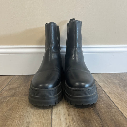 Size 9.5 Black Marc Fisher Boots