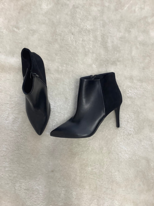 Black heeled boots