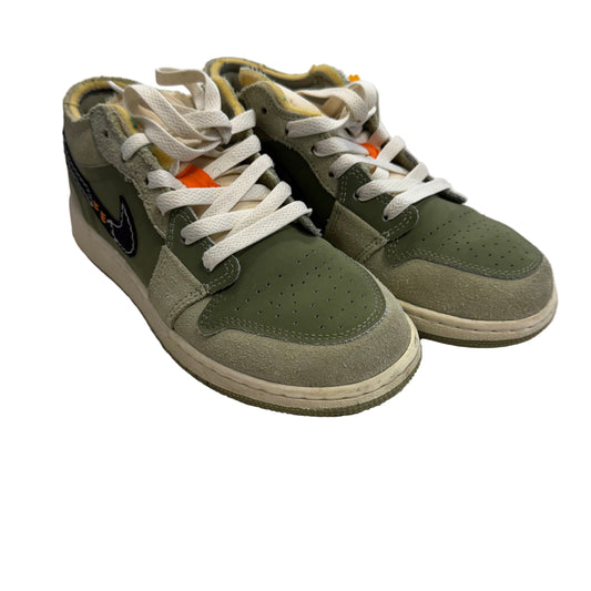 KIDS-Nike Green Air Jordans Size 4