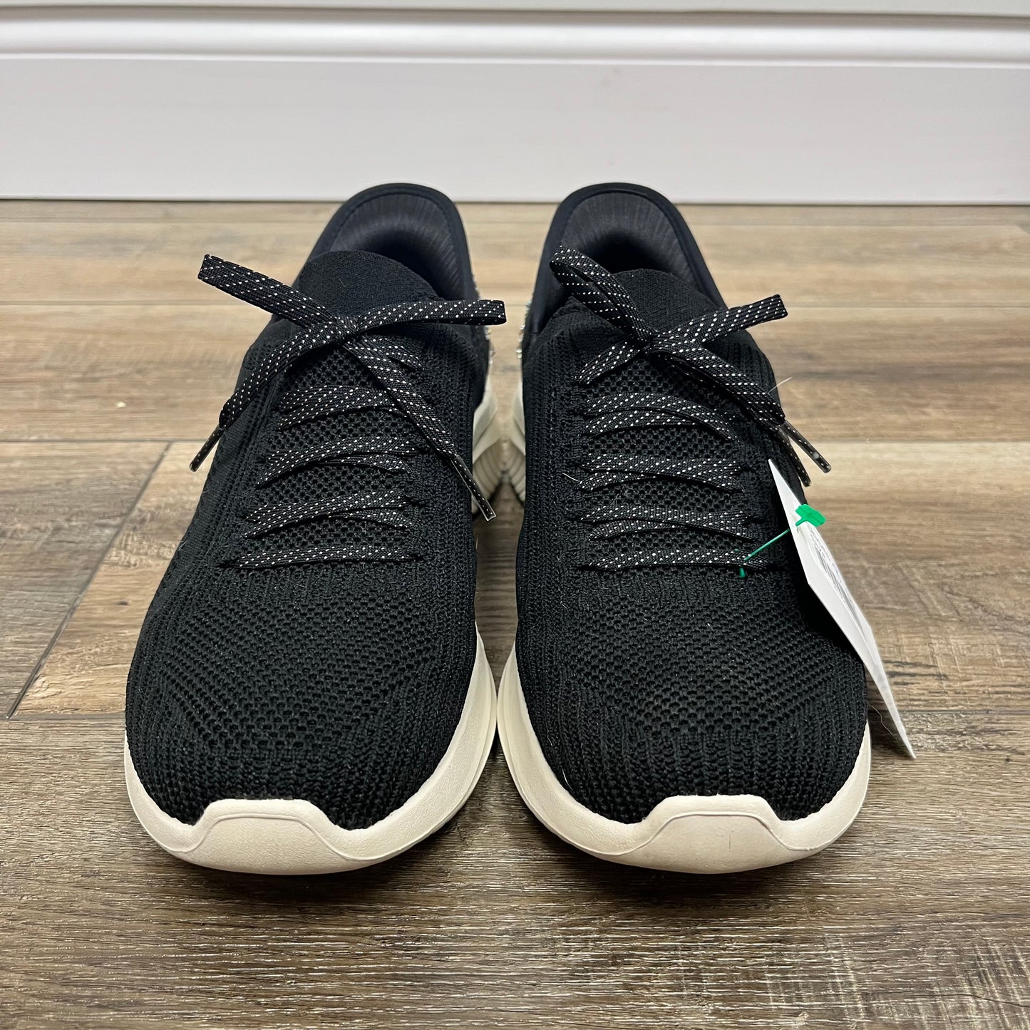 Size 8 Black Skechers Slip-Ins