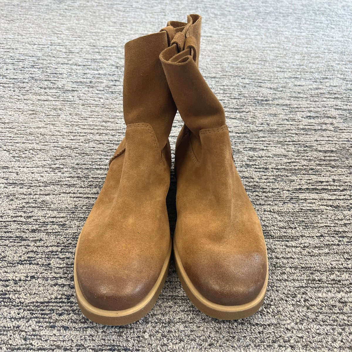 Size 7 UGG Boots