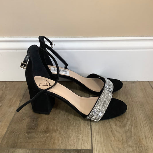 Black And Silver Open Toed Heels Size 7