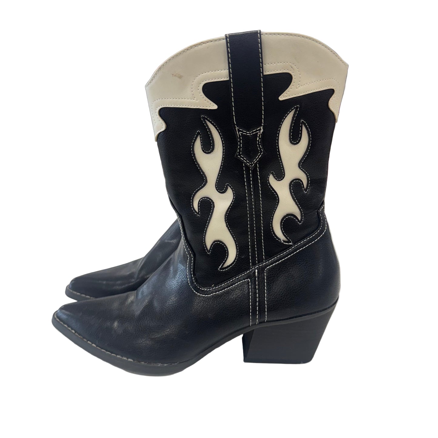 Black and White Cowboy Boots 10