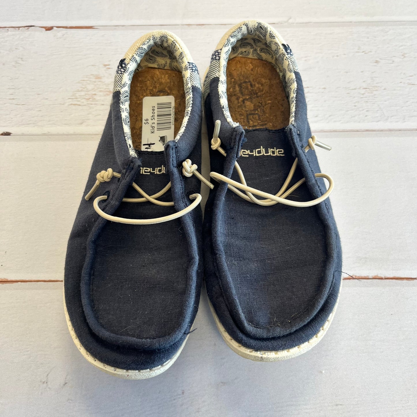Boys Size 4 Hey Dudes