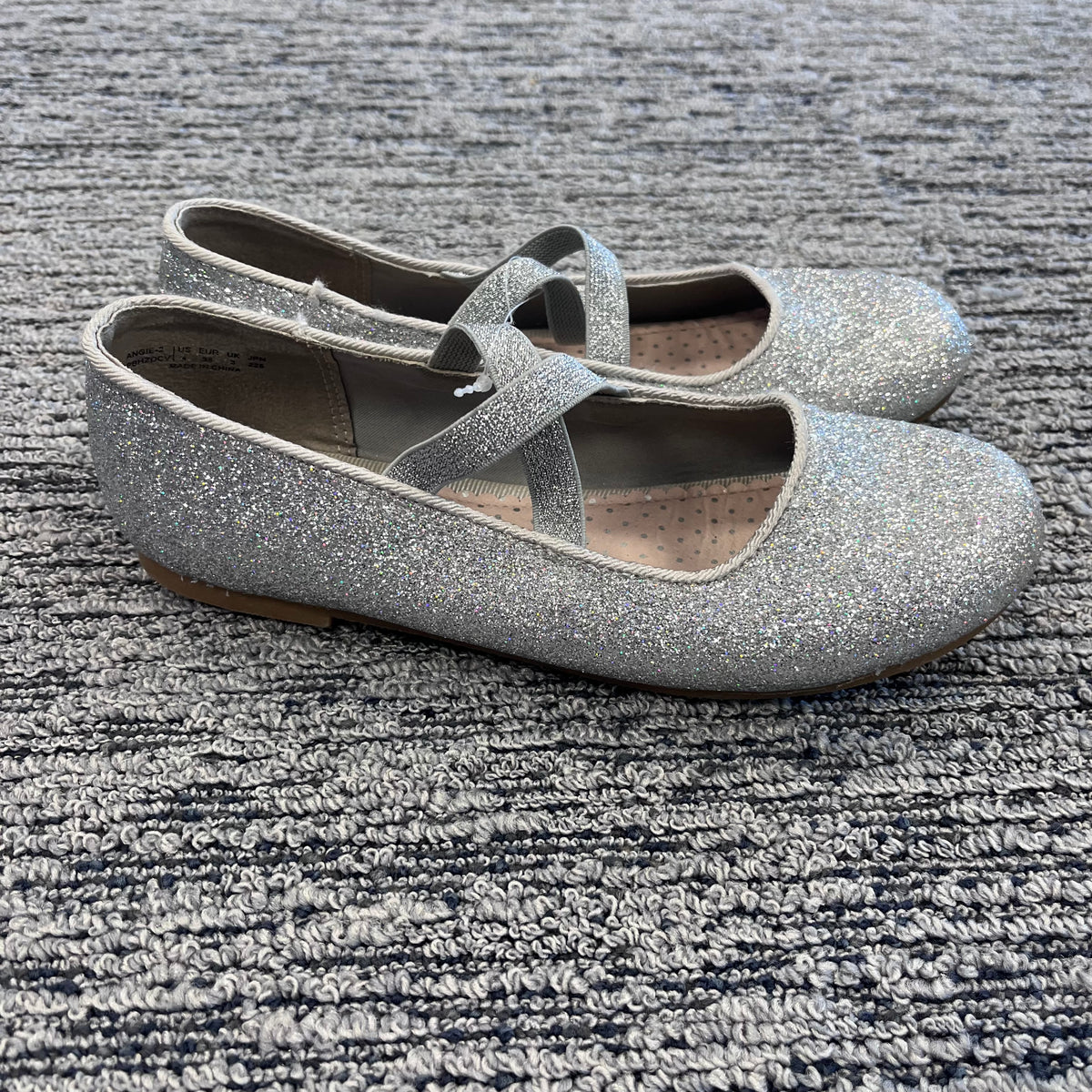 Girls Youth Size 4 Dream Pairs Sparkly Flats