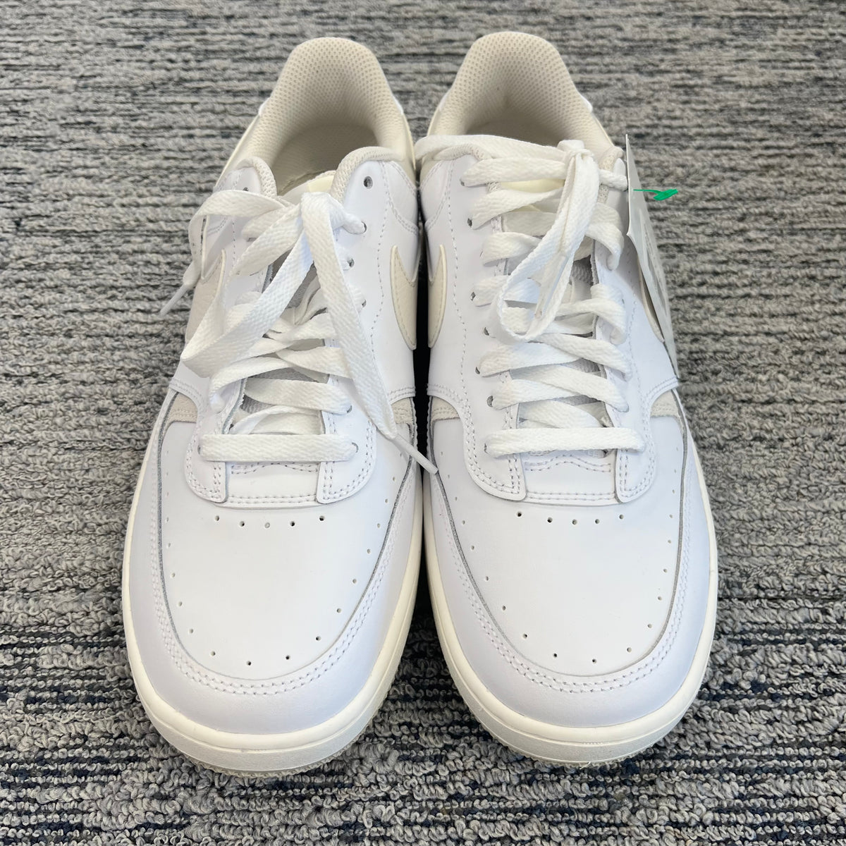 Size 9 White Nike Sneakers