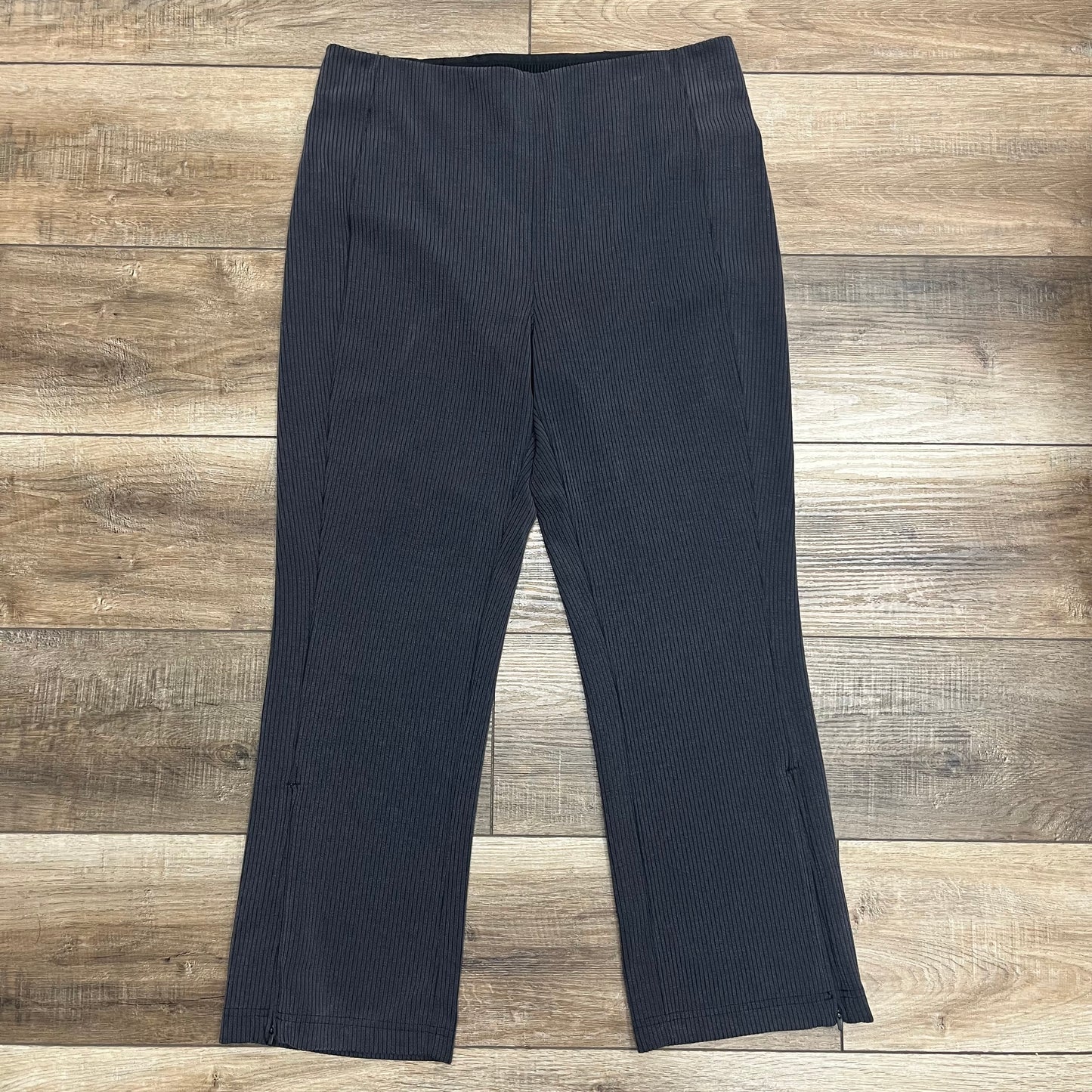 Size 10 Lululemon Ribbed Softstreme Zip-Leg High-Rise Cropped Pants