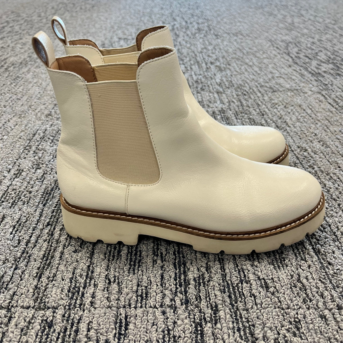 Size 7 Oasis Society Boots