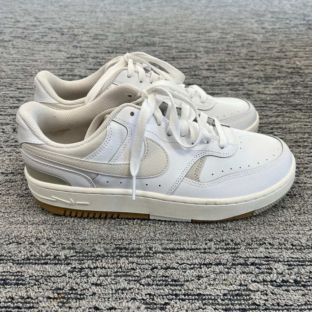 Size 9 White Nike Sneakers