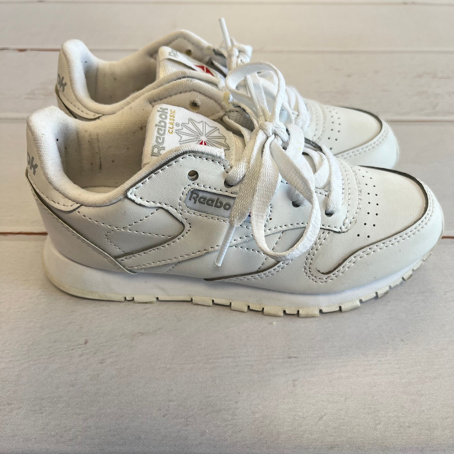 Girls Size 12.5 White Reeboks