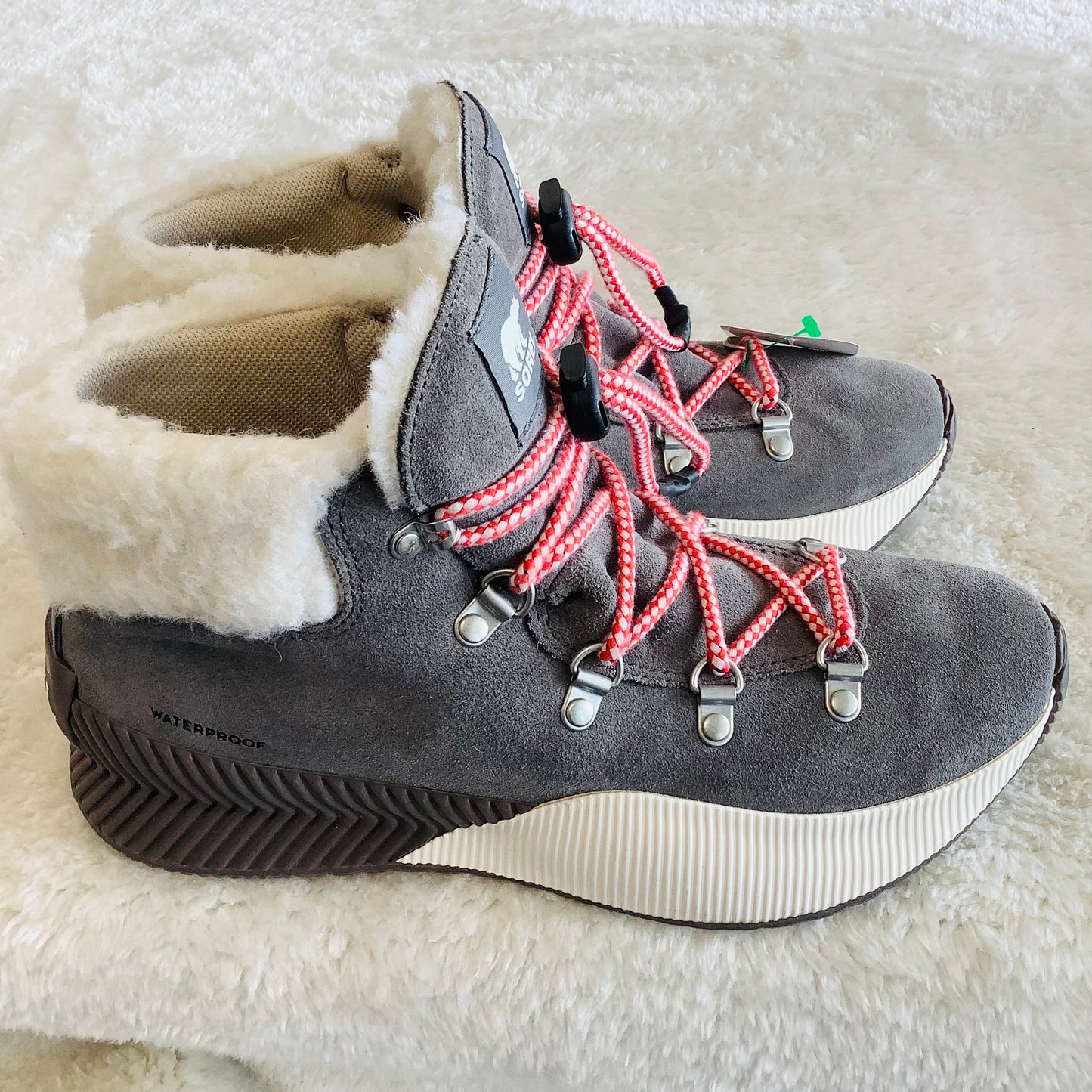 SOREL Out N About Conquest waterproof boots size 7