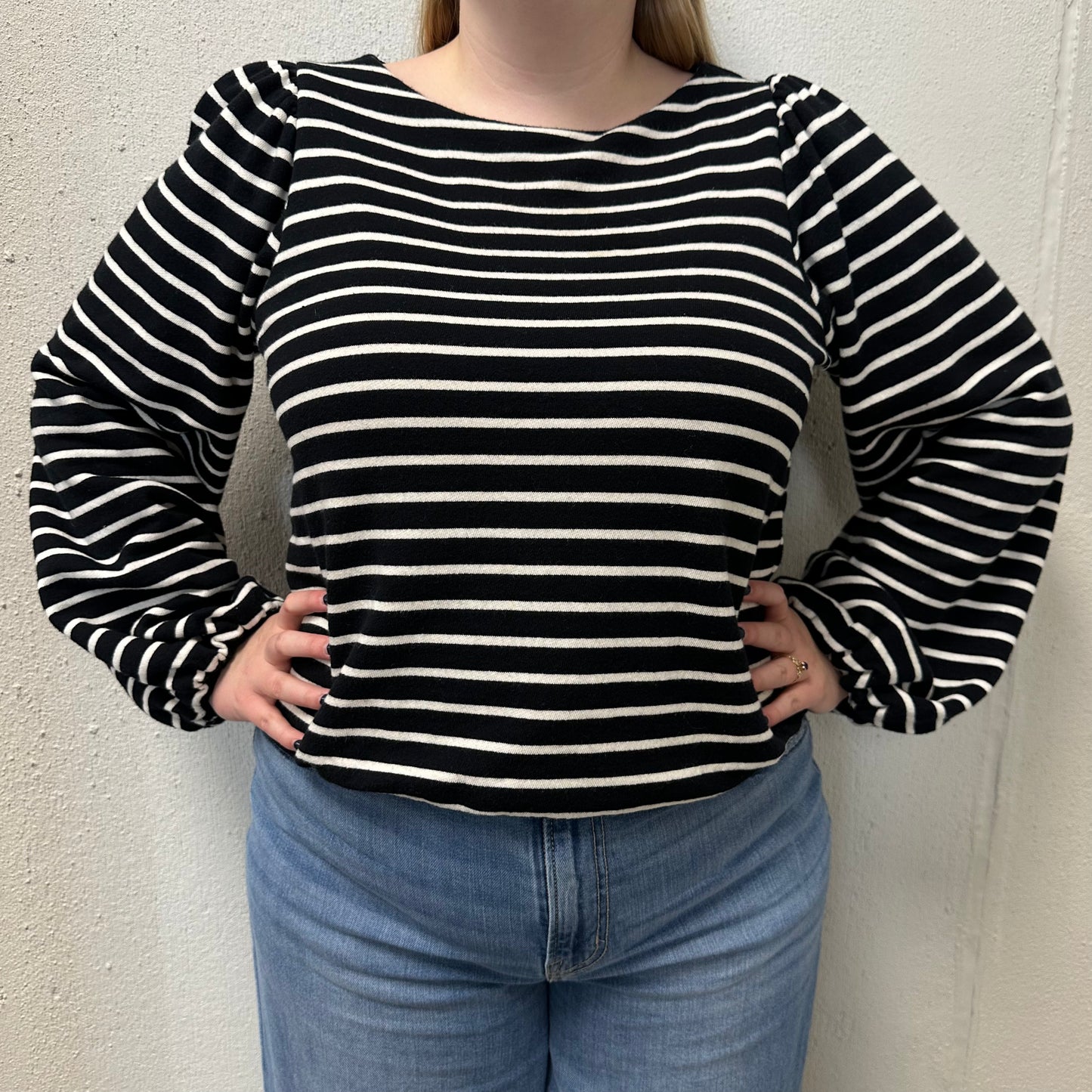 Karen Kane L Black/White Striped Boat Neck Top