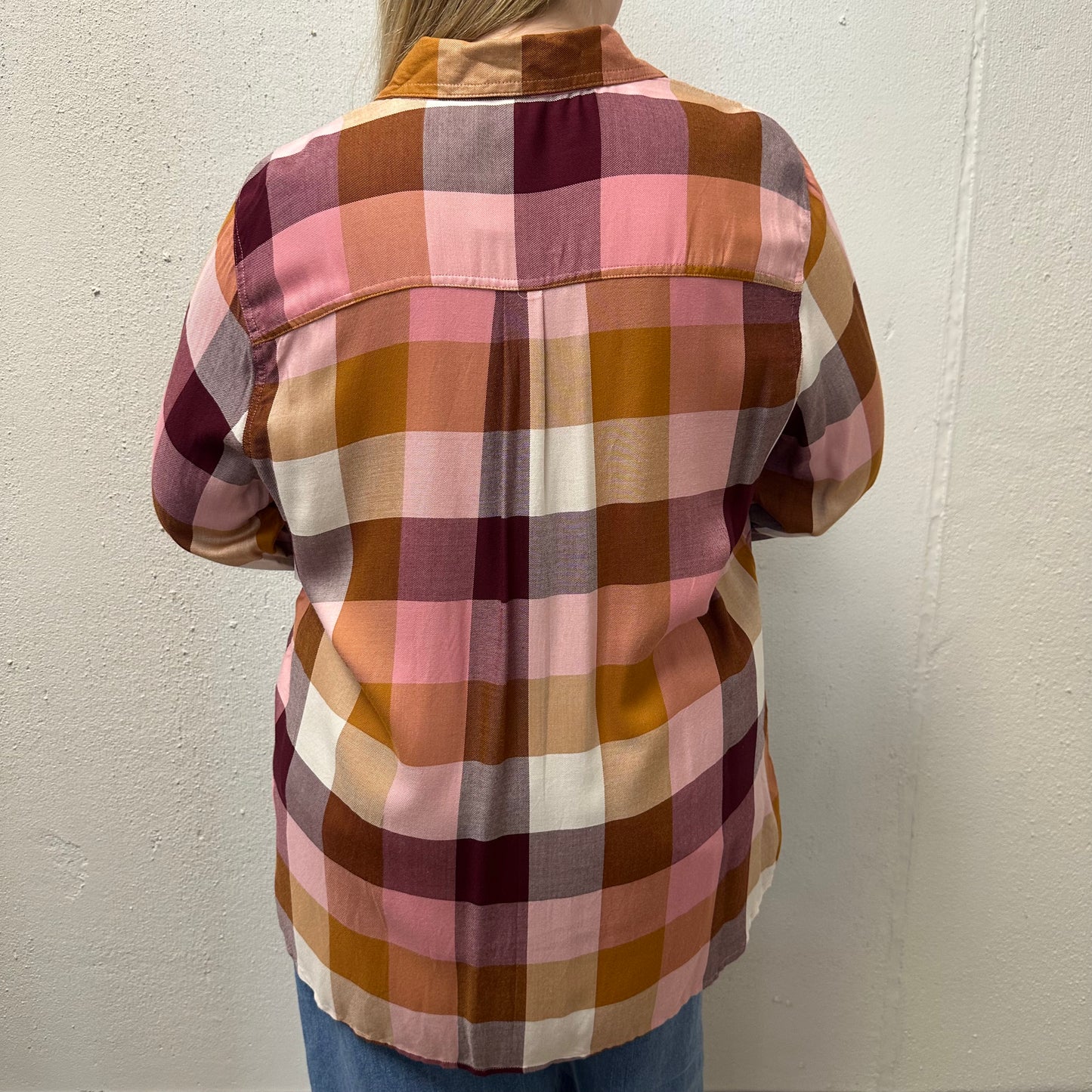 NWT Old Navy XL Pink/Brown Buttoned Flannel
