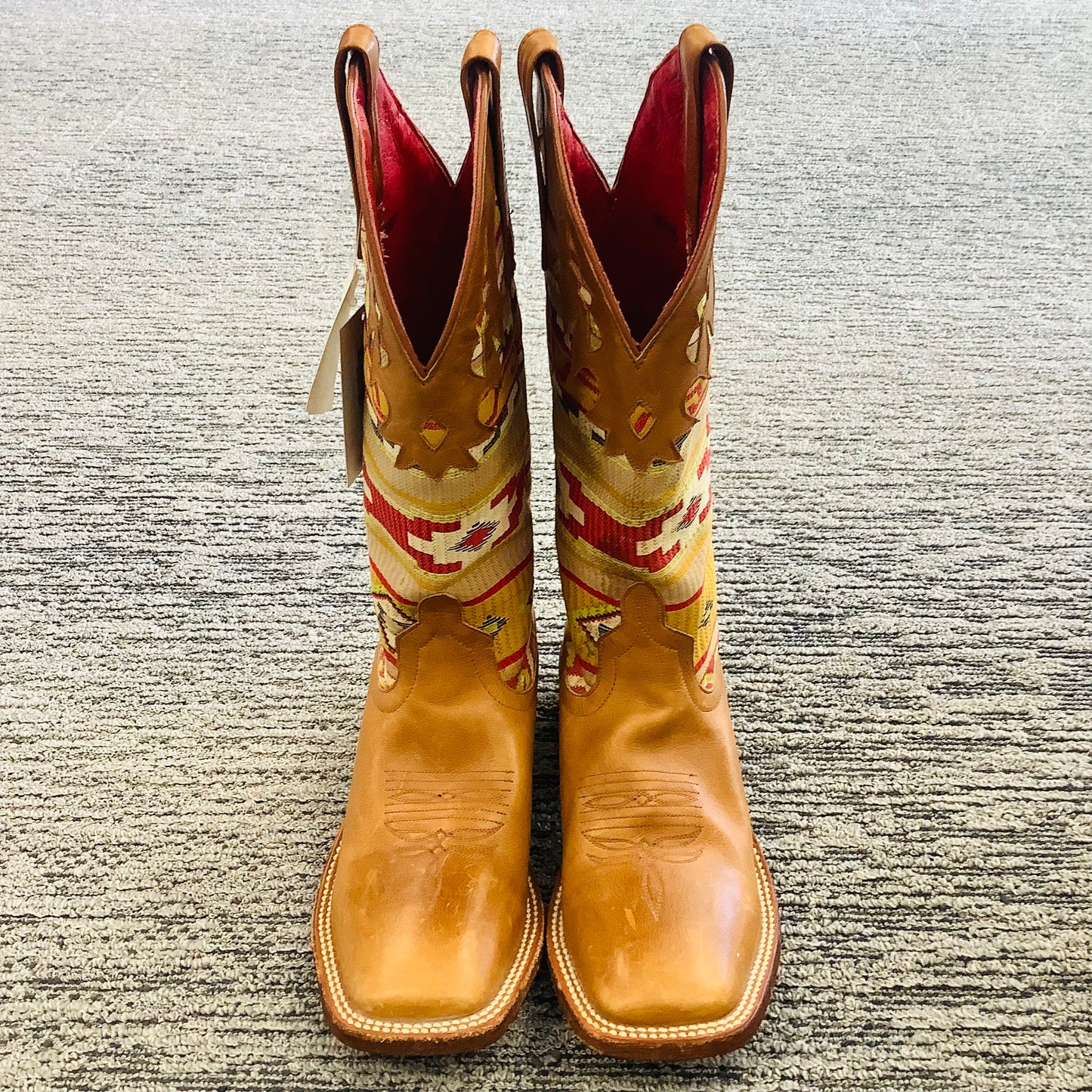 Macie Bean size 7M tan/multi cowgirl boots