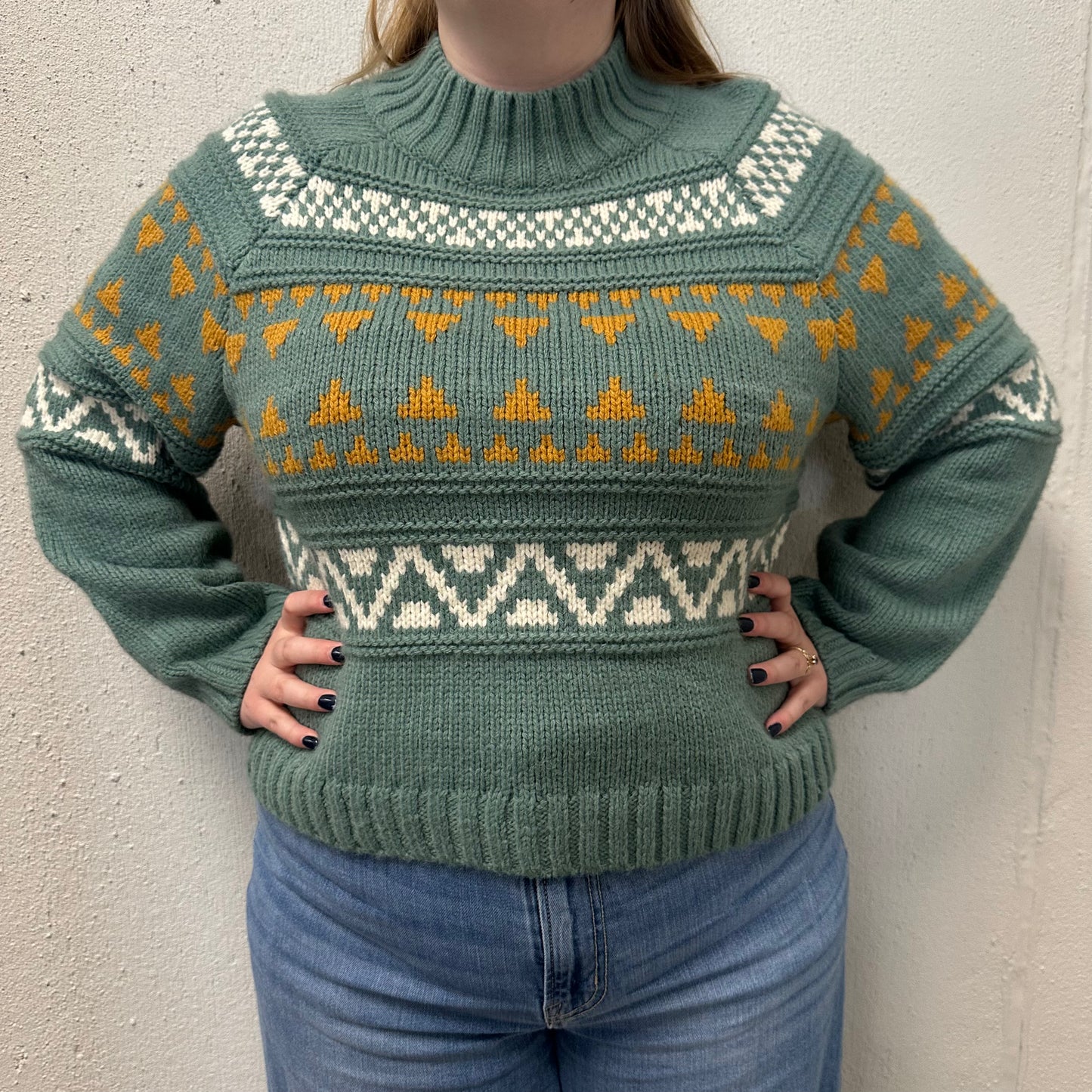 Universal Thread L Green Knit Mock Sweater