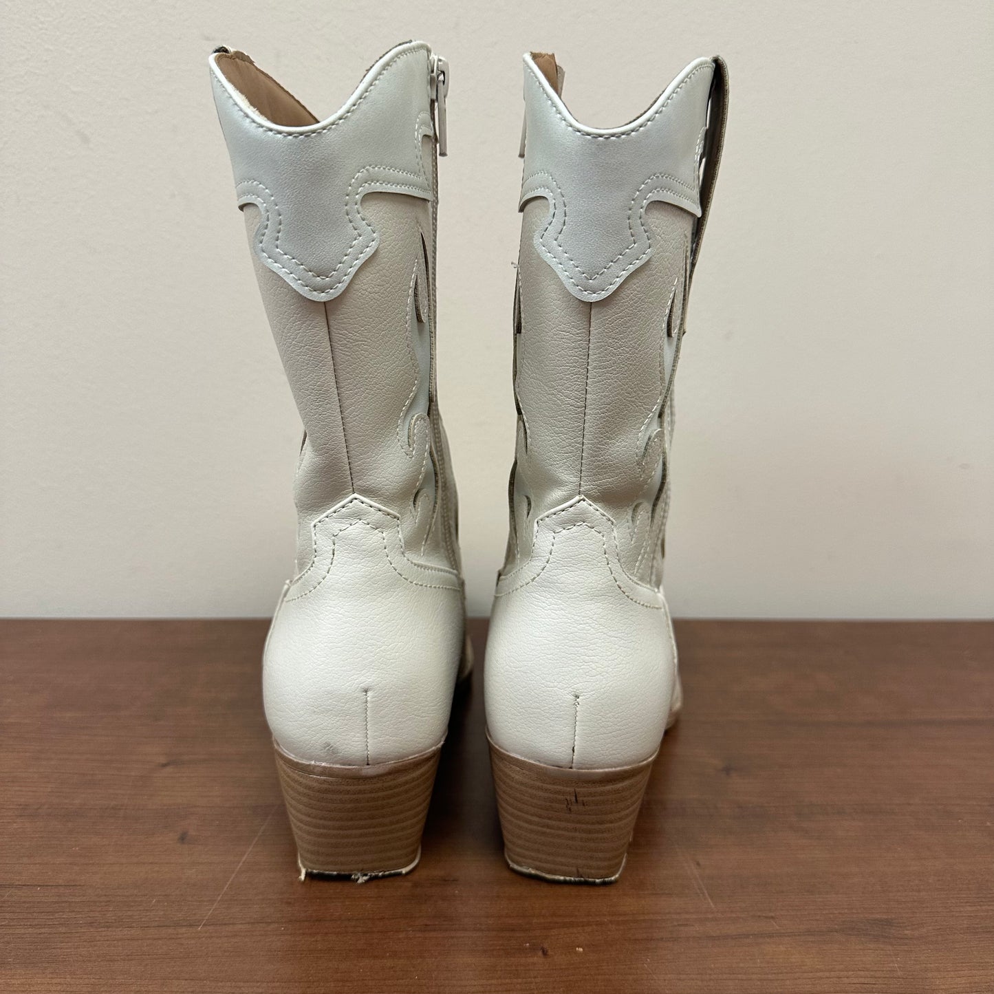 Universal Thread 7.5 Cowgirl Boots