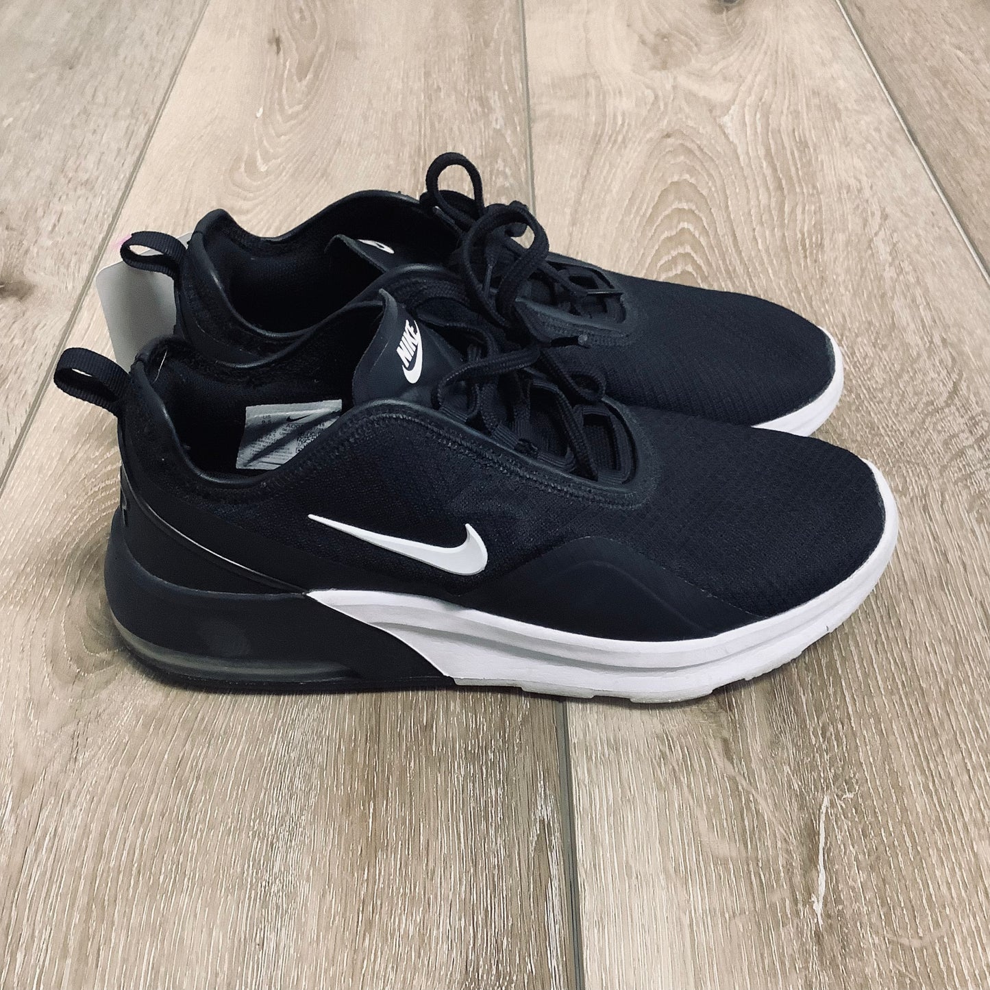 Nike Air Max 270 sz 9
