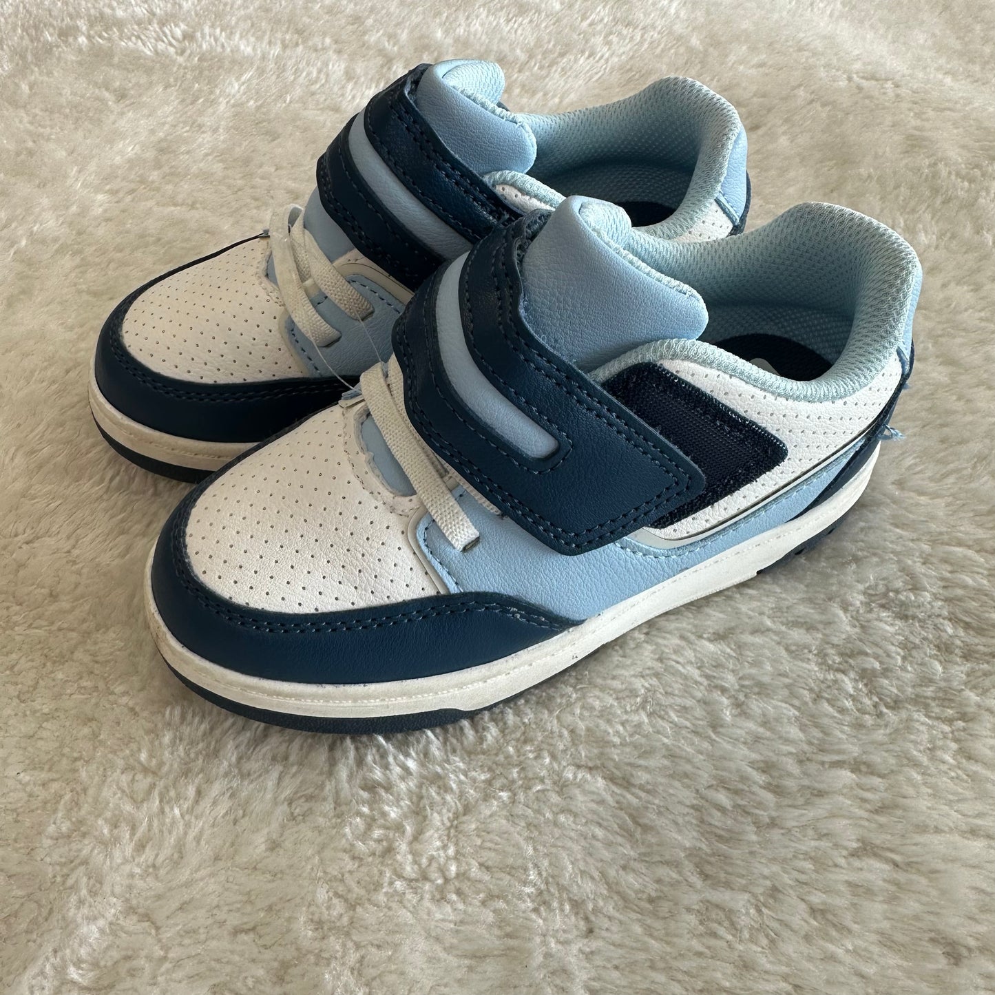 Boys Cat & Jack 11 Blue/White Velcro Shoes