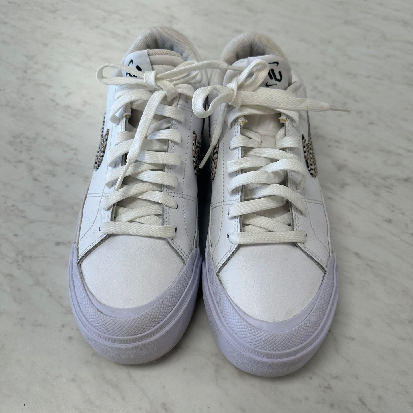 Nike 8.5 White Court Legacy Life Platform Casual Sneakers