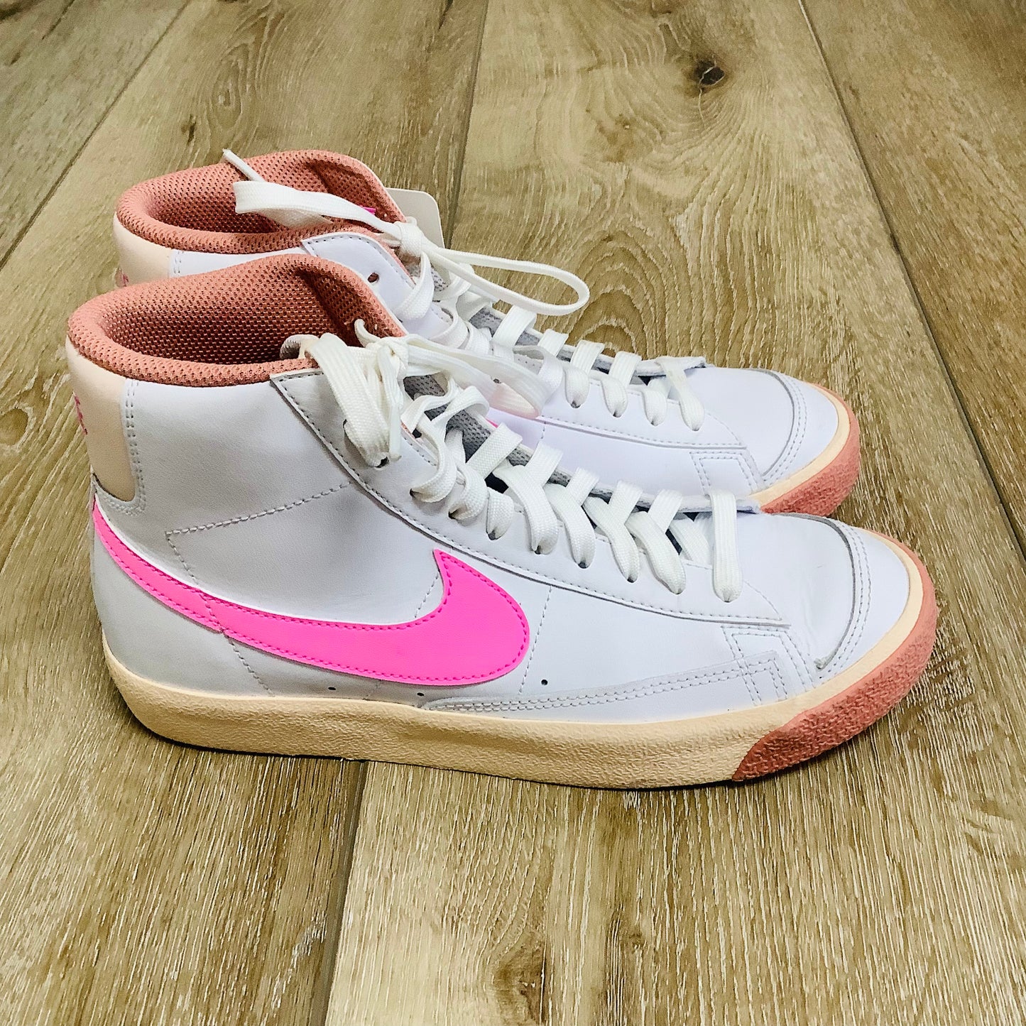 Girls Nike Blazers size 6.5Y