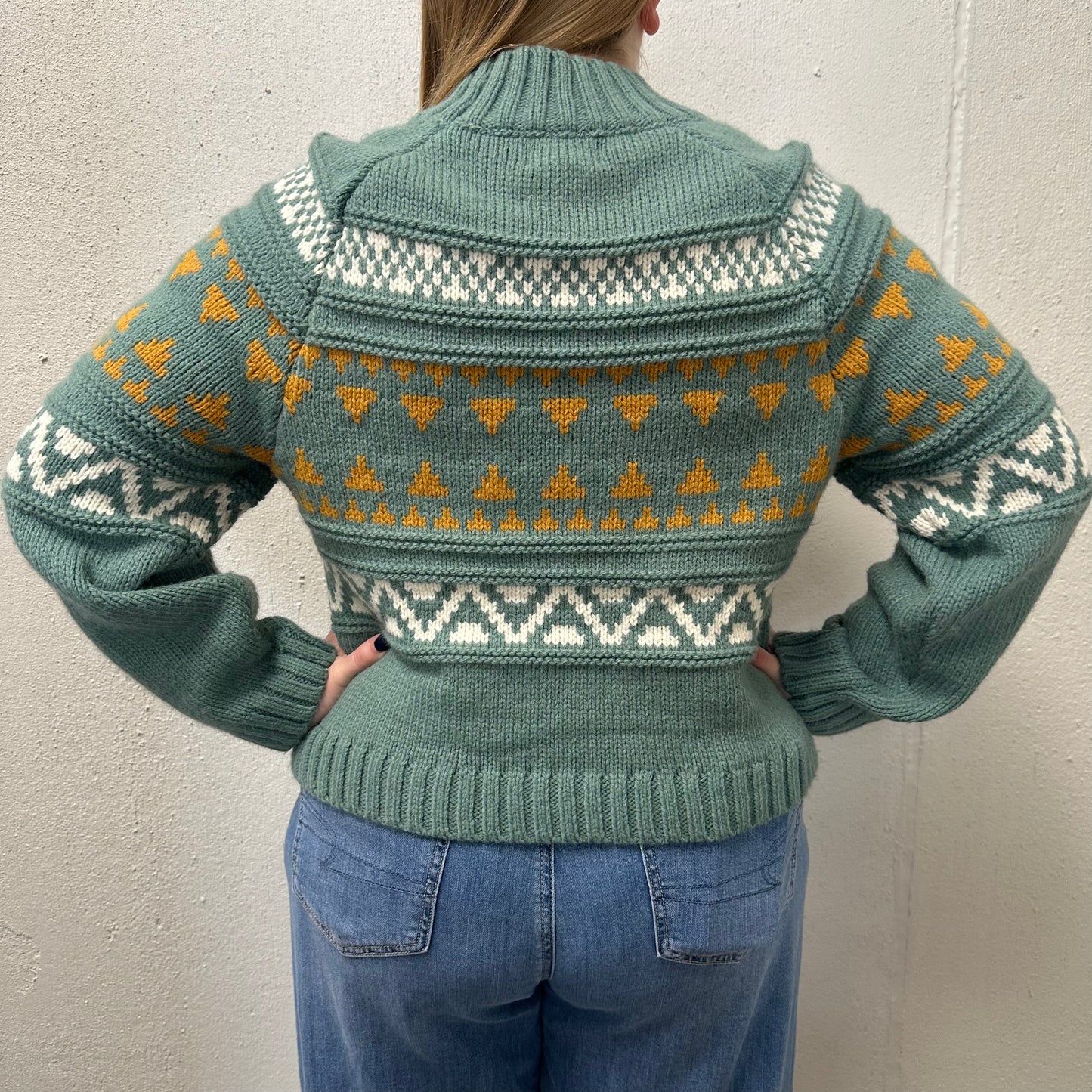 Universal Thread L Green Knit Mock Sweater