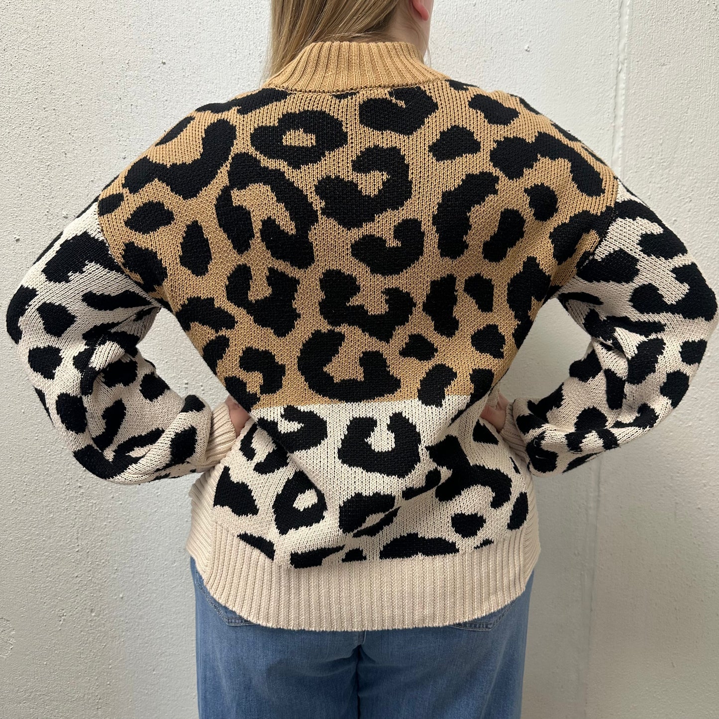Nine West XL Brown/Cream Cheetah Print Sweatee