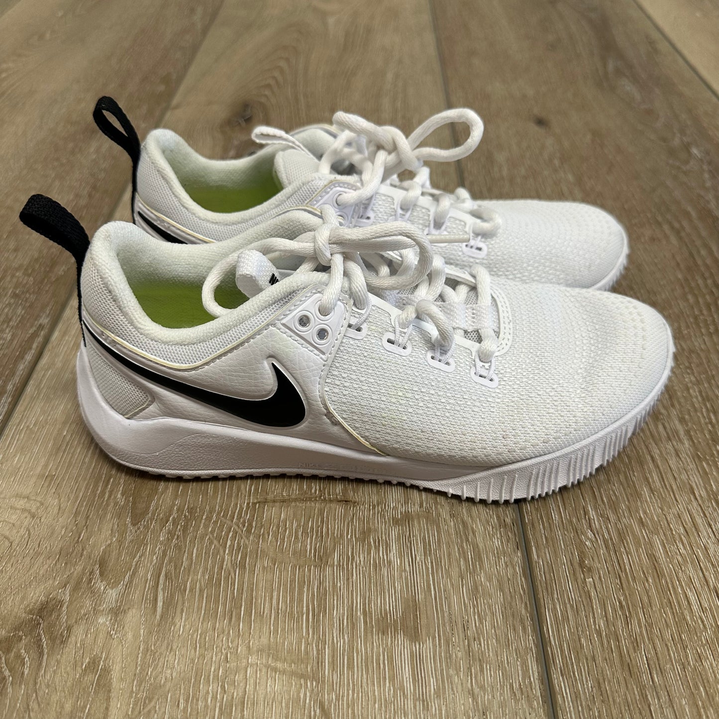 Nike 6 White/Black Zoom HyperAce 2 Shoes