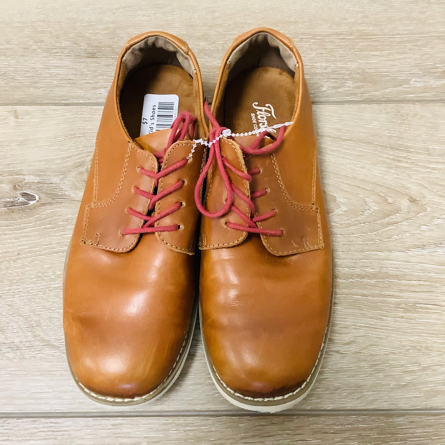 Kids Florsheim size 4 tan shoes