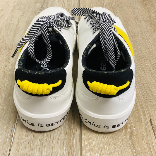 Desigual Smiley sneakers size 9